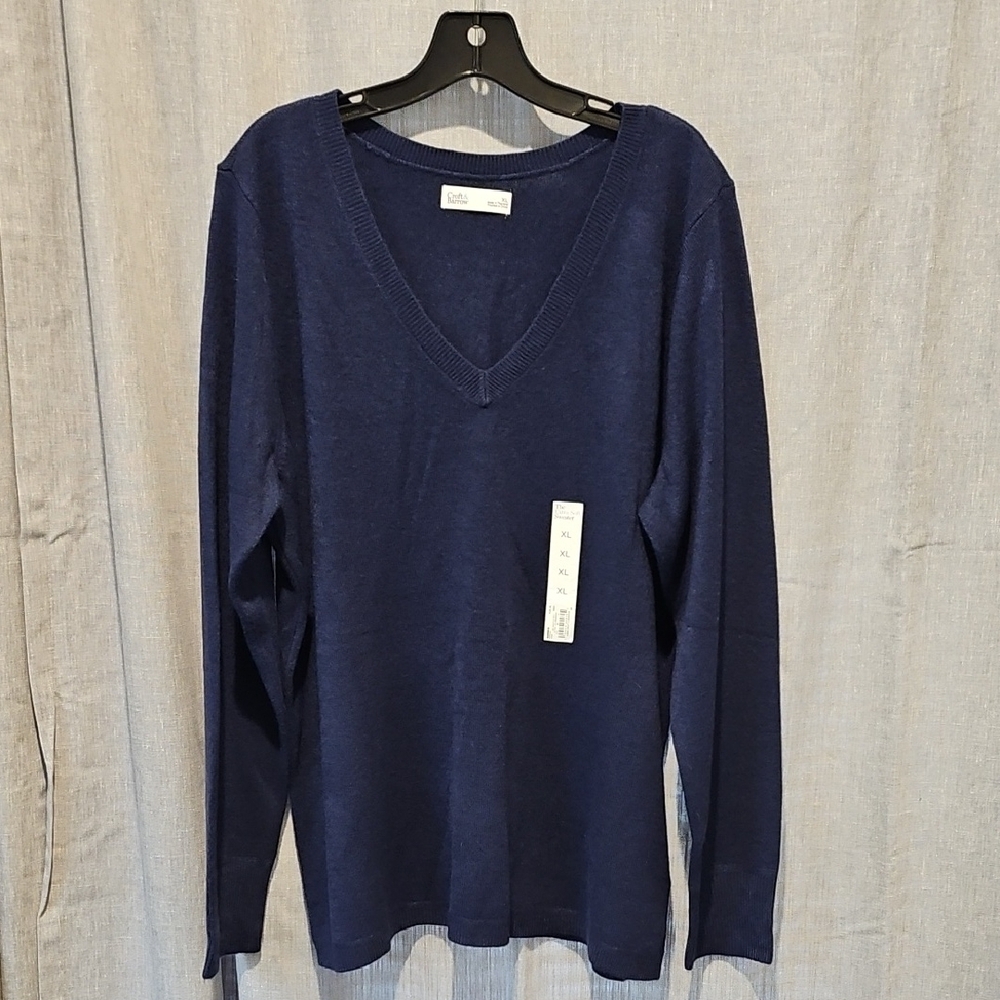 Croft & Barrow Blue V-Neck Syper Soft Lightweight Sweater
